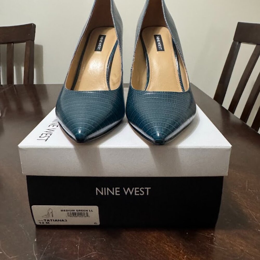 size 12 medium green textured nine west tatiana heels